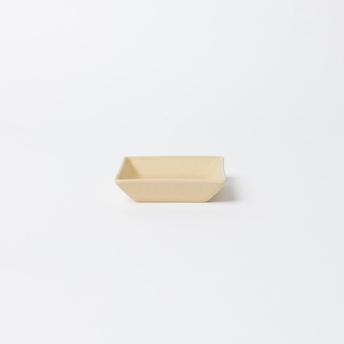 7.5cm角小皿 クリーム