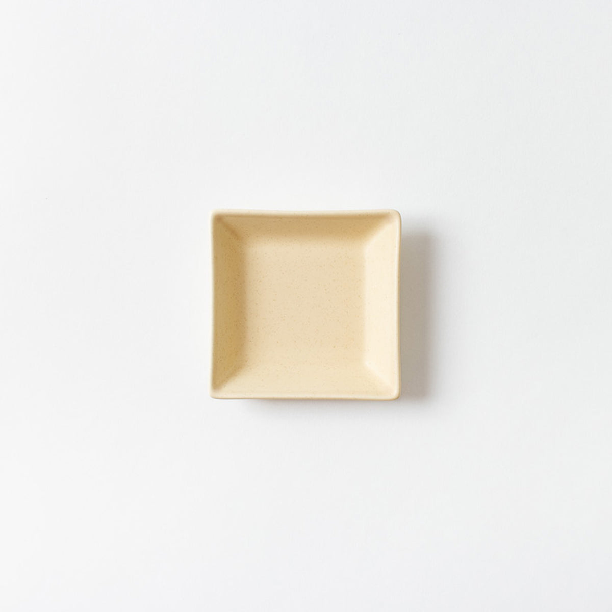7.5cm角小皿 クリーム